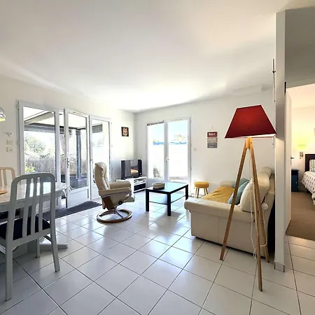 La Maison Des Fonds Blancs بيت للعطل